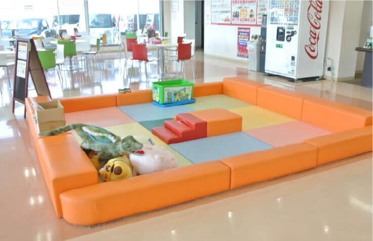 春日部バイパス店のキッズスペース